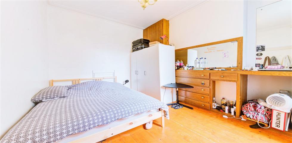 			PRIVATE GARDEN, 2 Bedroom, 1 bath, 1 reception Flat			 Leighton Gardens, KENSAL RISE